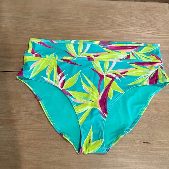 Old Navy Bikini Bottoms NWOT‎ Size 3X - Picture 2 of 7